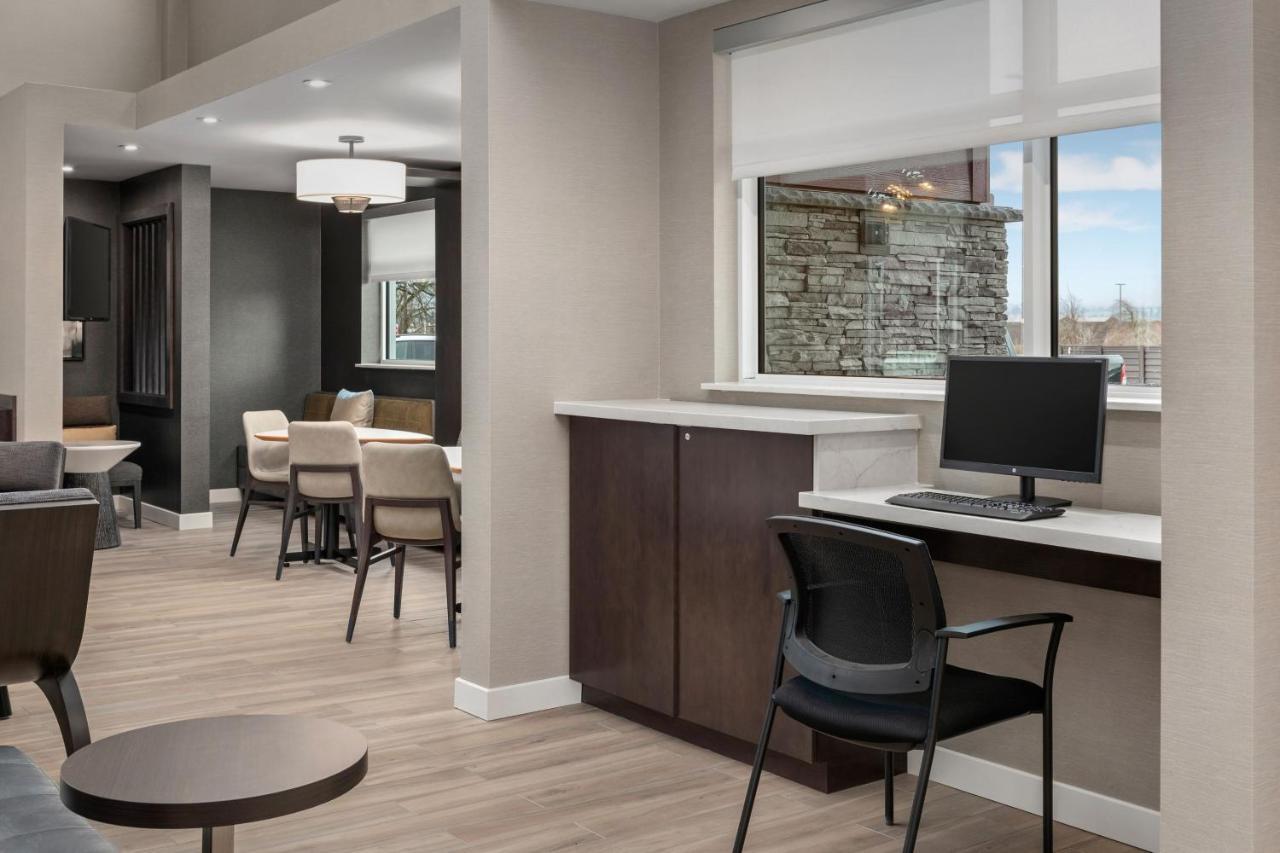 Residence Inn By Marriott Portland Clackamas Exterior photo